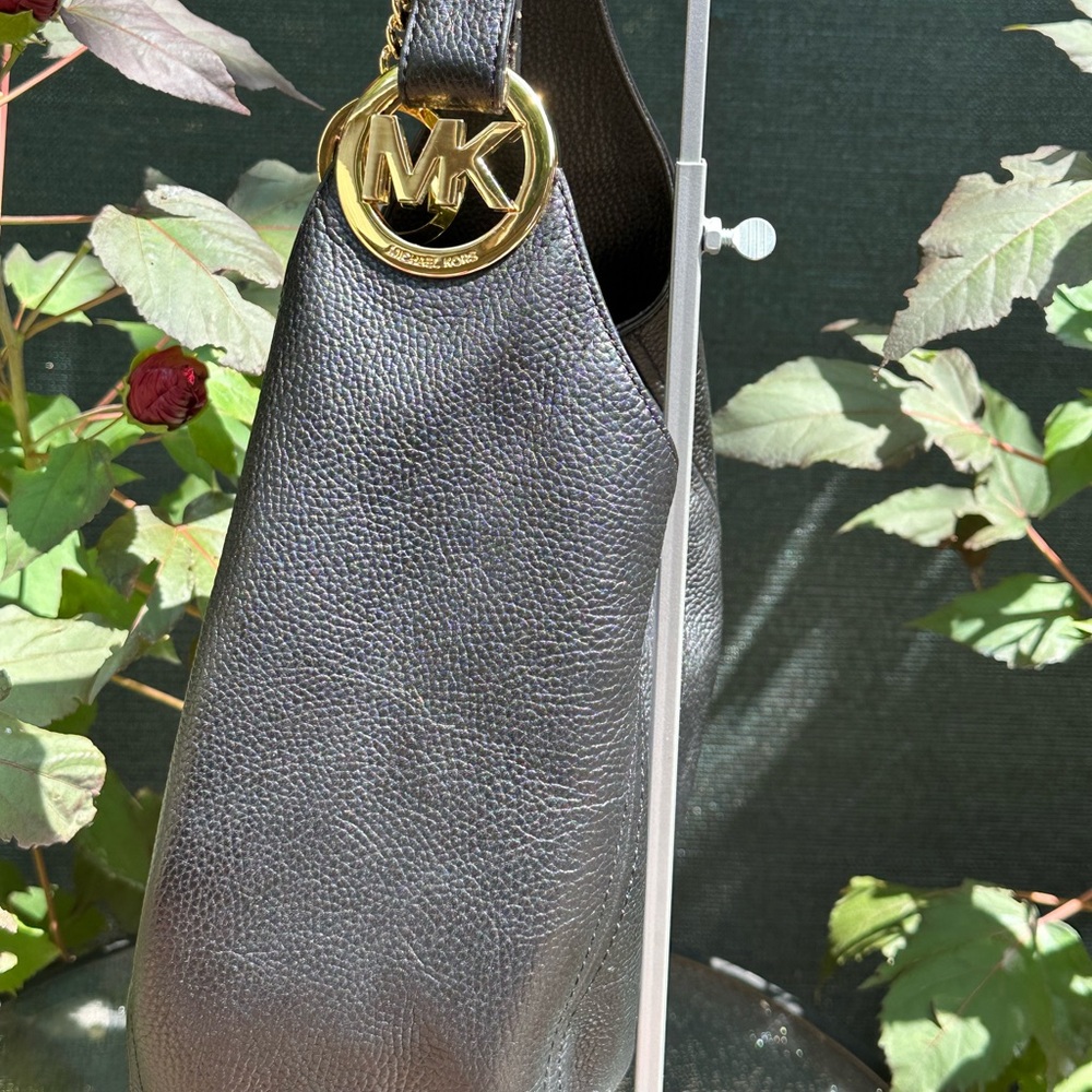 Michael Kors Black Hobo Bag with Textured Leather very good condition. - Picture 8 of 17